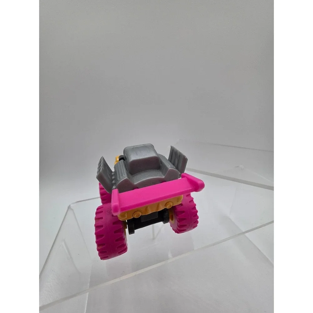 Mattel Blaze and the Monster Machines Blaze and Stripes Truck Set